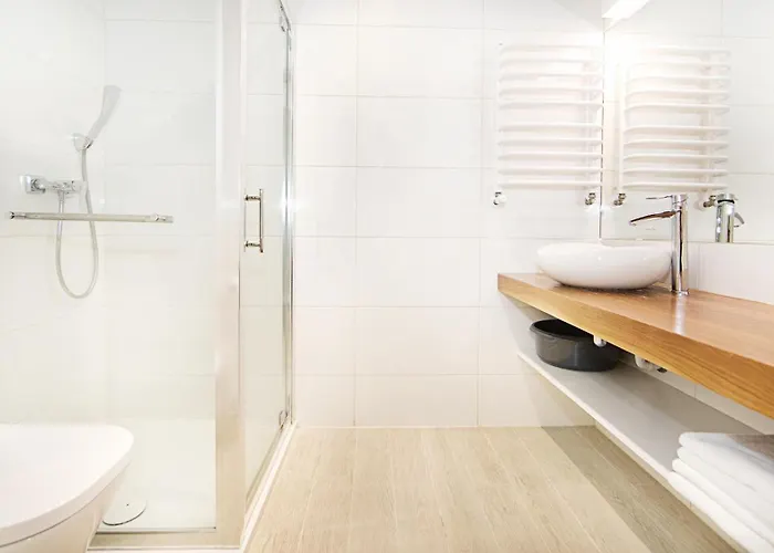 Stubai - Czarna Gora By Sun & Snow Z Nielimitowanym Basenem Lägenhet